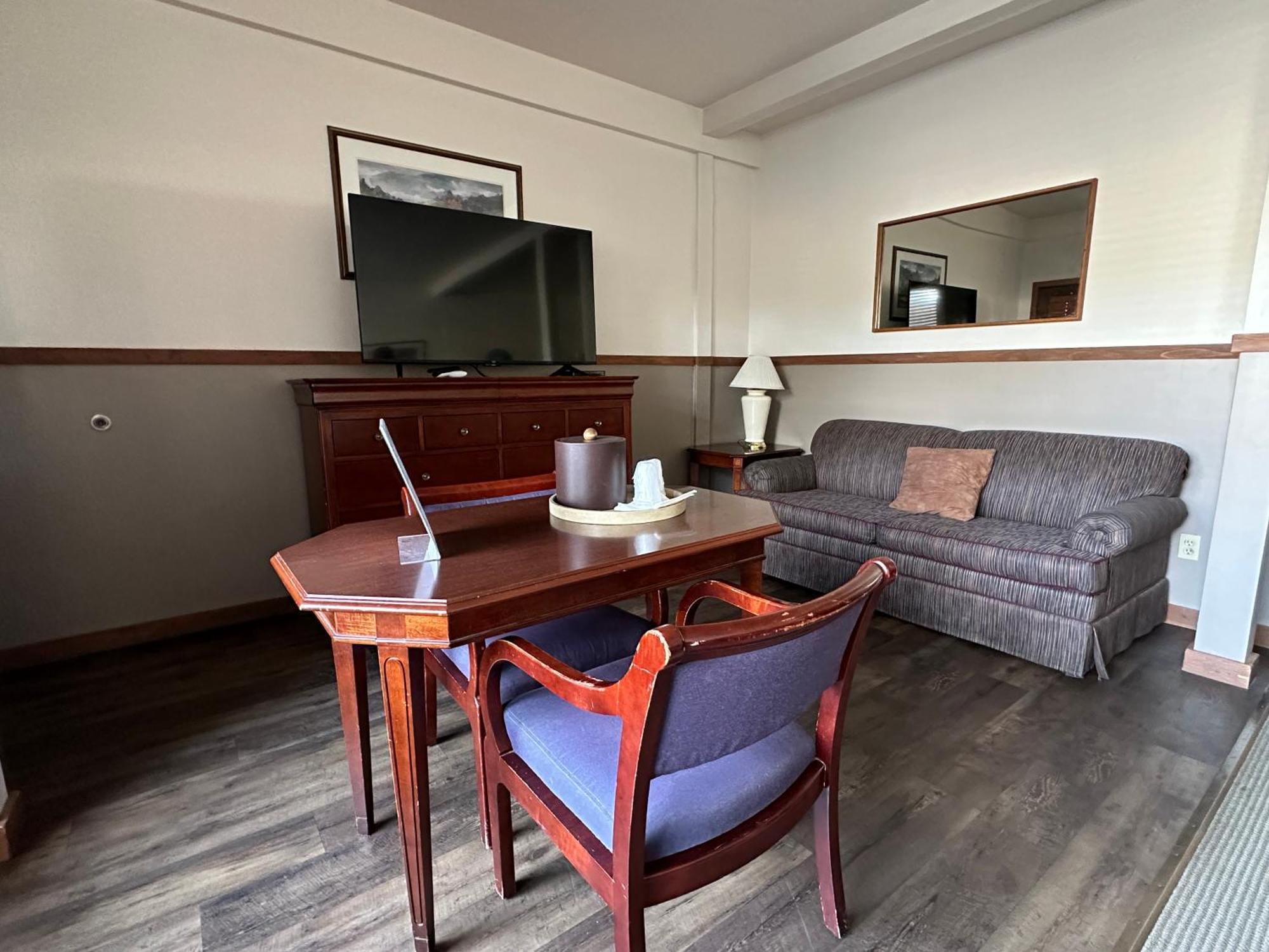 Inn Timber 2*
